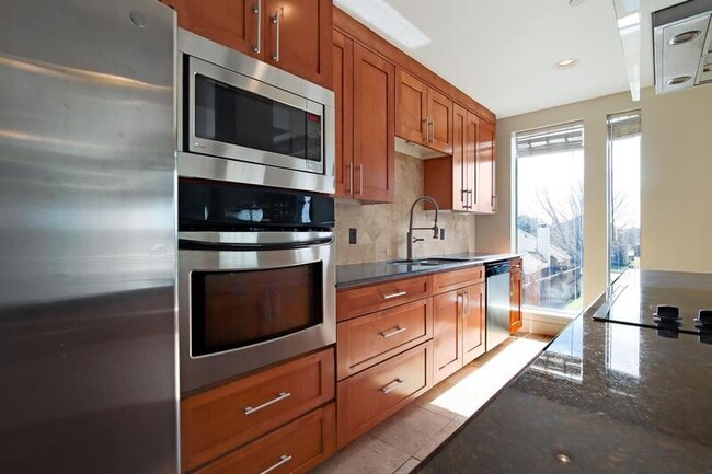 Photo - 2690 Rockbrook Dr