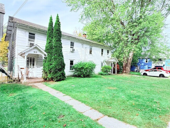 Building Photo - 215 Old Rte 22 Unit 3