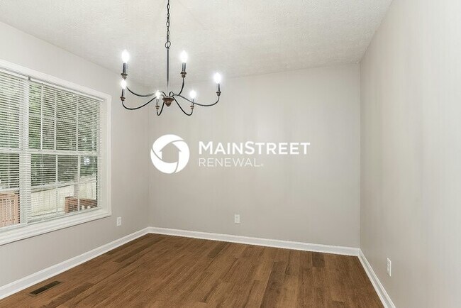 Photo - 4 Bedroom Pet-Friendly Home in Marietta, GA with Main Street Renewal