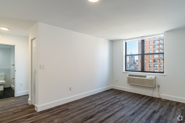 1BR, 1BA - 583SF
