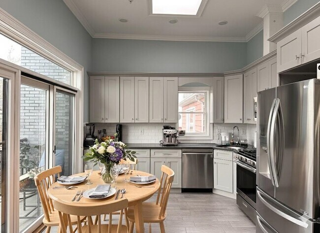 37 Spruce St Unit 5