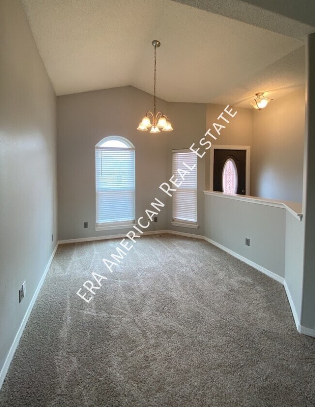 Photo - 2621 Barefoot Creek Cir