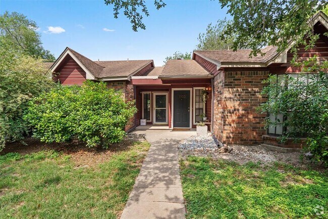 Building Photo - 1601 Faro Dr Unit 1102 Rental