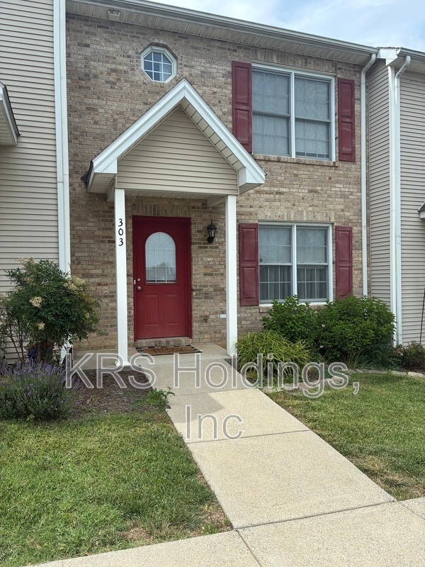 Building Photo - 303 Joyce Dr