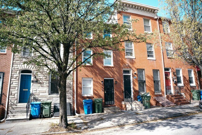 Building Photo - 916 W Lombard St Rental