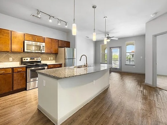 Building Photo - Live in Richmond – Get 1 Month Free Rent! Unit OAWE