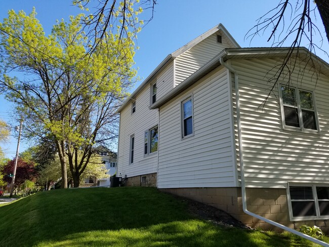 Photo - 622 W 18th St