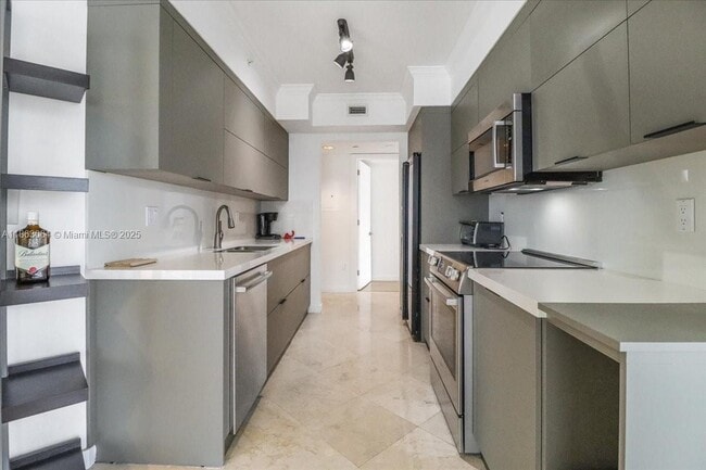 Building Photo - 18671 Collins Ave Unit 2404 Rental