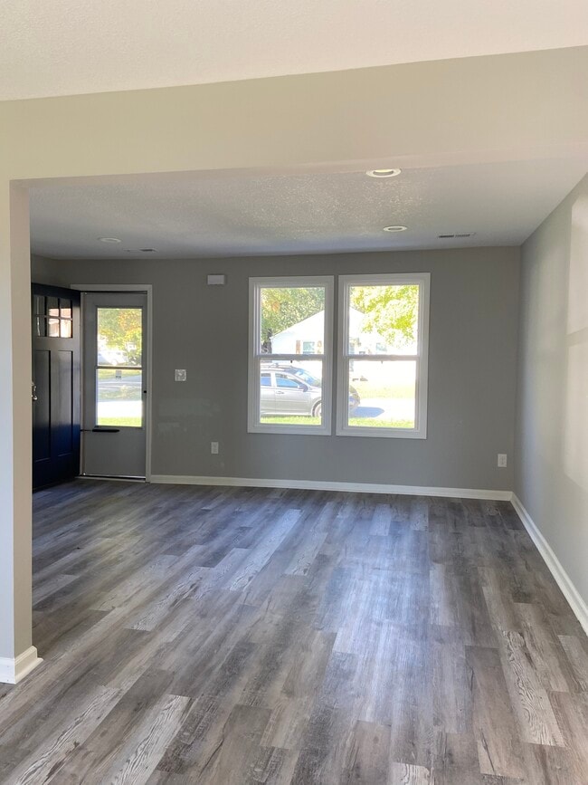 Photo - 11 NW Orchard St