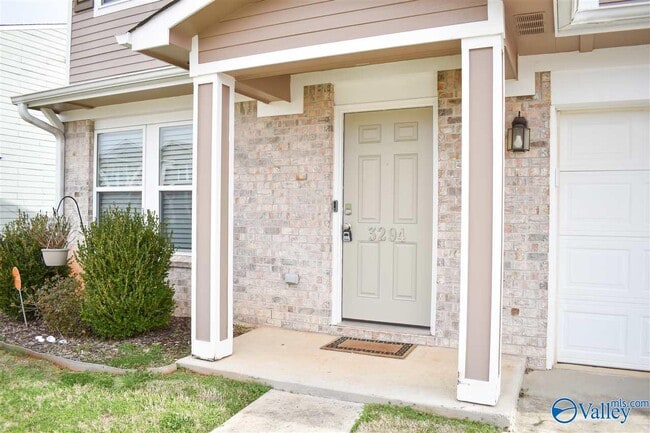 Photo - 3294 Castlecreek Dr SW