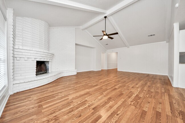 Photo - 1319 Forsythe Ln