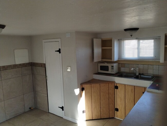 Photo - Poole Way Lompa Lane - 2351 N Lompa A-1 Unit 2351 N Lompa B