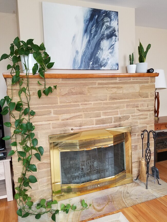 Photo - 121 Grove Ave Unit 1