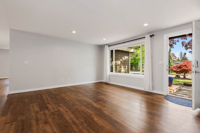 Photo - 10816 NE 141st Pl