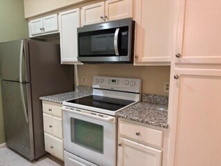 Photo - 8055 Cambridge St Unidad 38