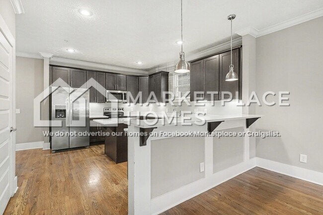 Photo - 2437/103 Bell St