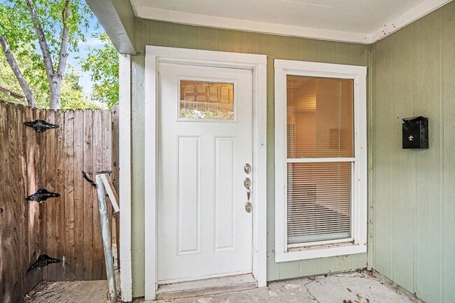 Photo - 1811 Lipscomb St