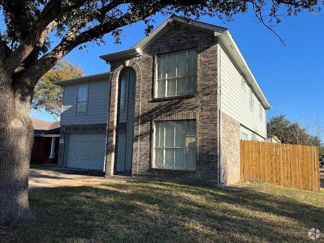 Building Photo - 2063 Greencrest Dr Rental