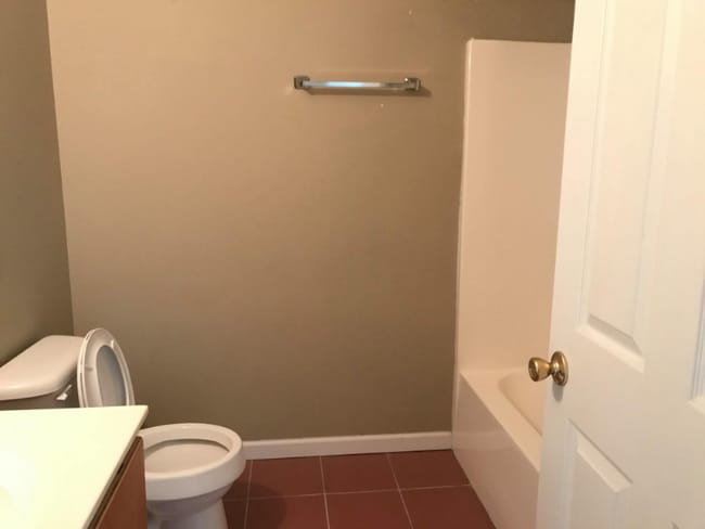 Photo - 110 Creekside Dr