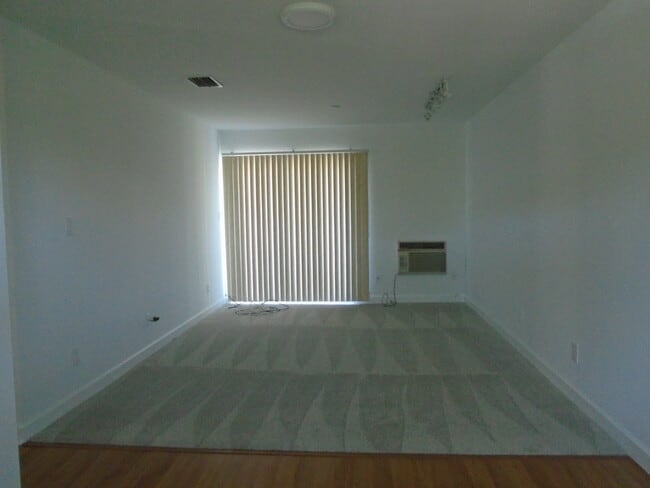 Photo - 3101 Bee Ridge Rd