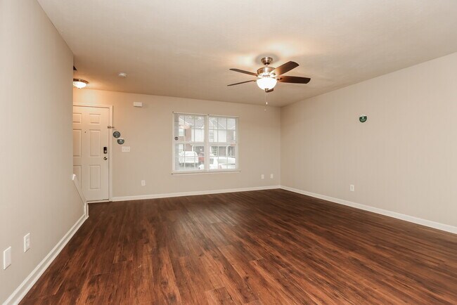 Photo - 4031 George Buchanan