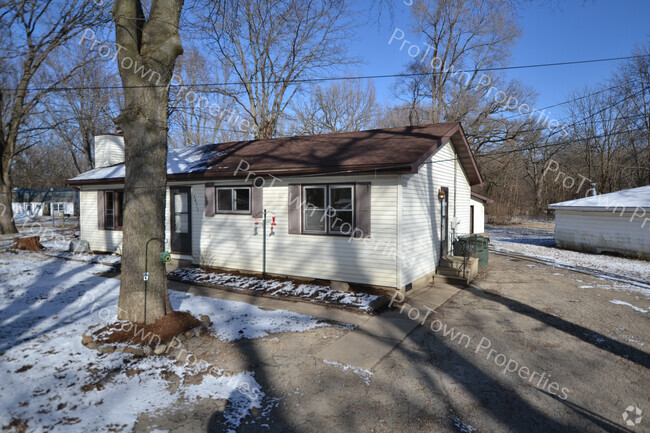 Building Photo - 28317 S Fir Ln Rental