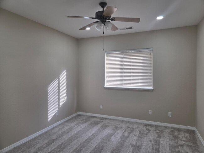 328 La Paz St