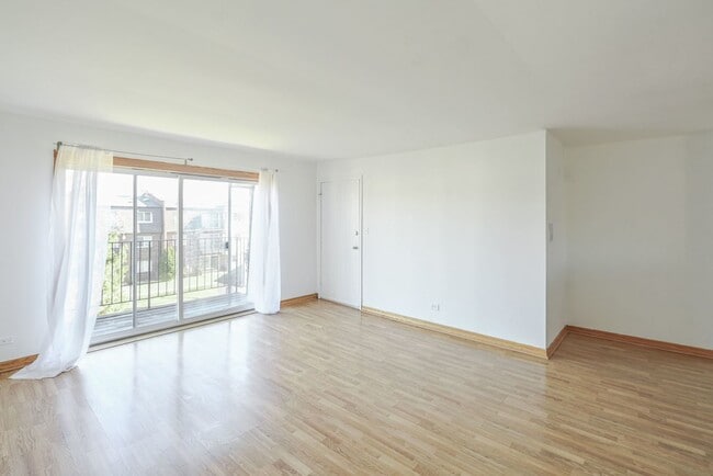 Photo - 9457 Bay Colony Dr