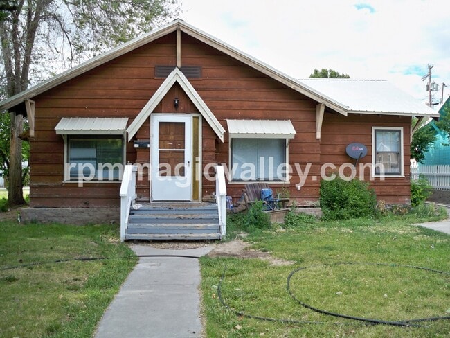 Photo - 216 E Ave A