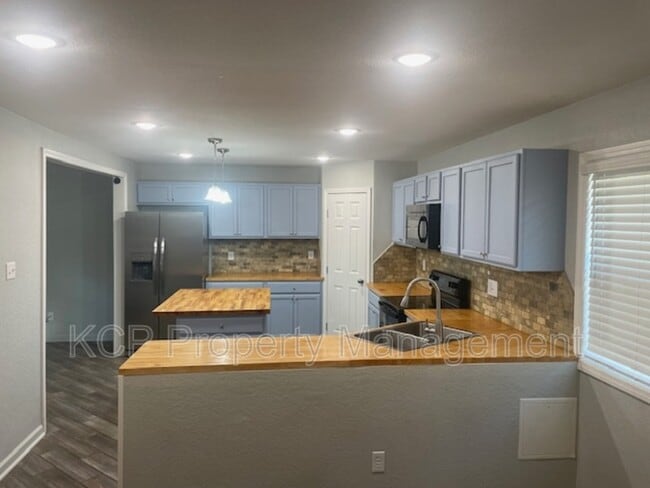 Photo - 2809 S 59th St