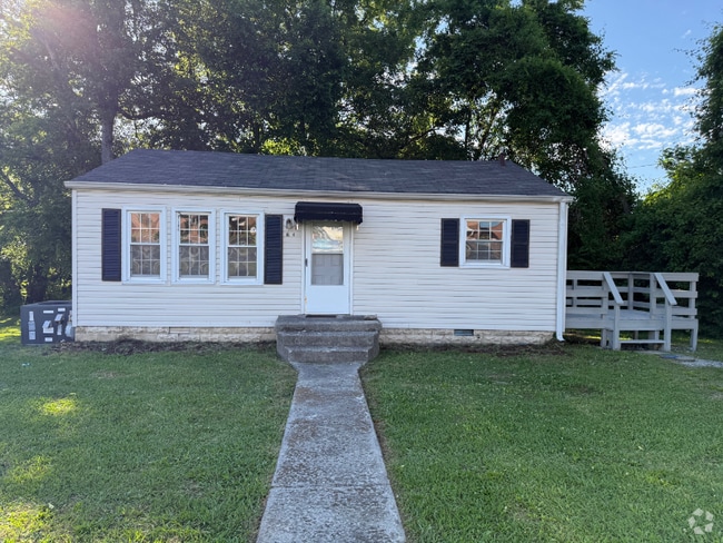 Building Photo - 624 Hartsville Pike Rental
