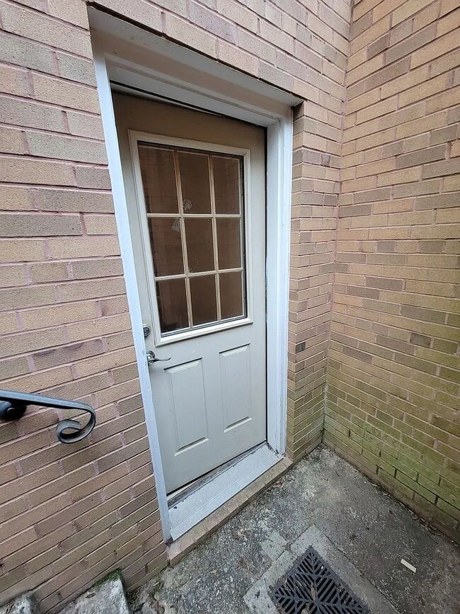 Photo - An exceptionally large and well-appointed 1BR 1BA with ALL utilities near Georgetown