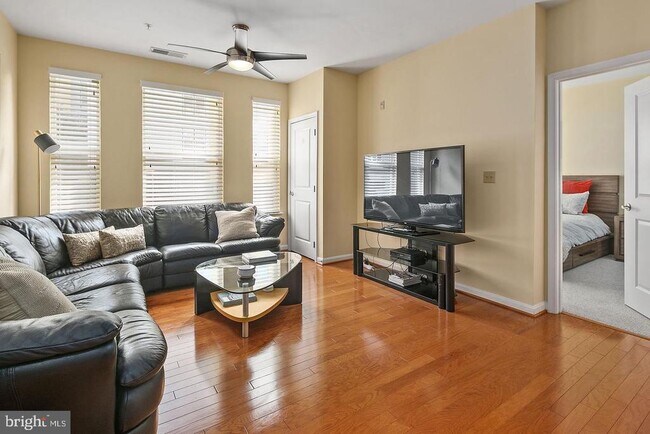 Photo - 2655 Prosperity Ave Apartamento Unidad 108