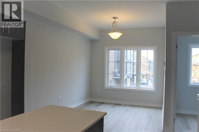 Photo - 124 Compass Trail