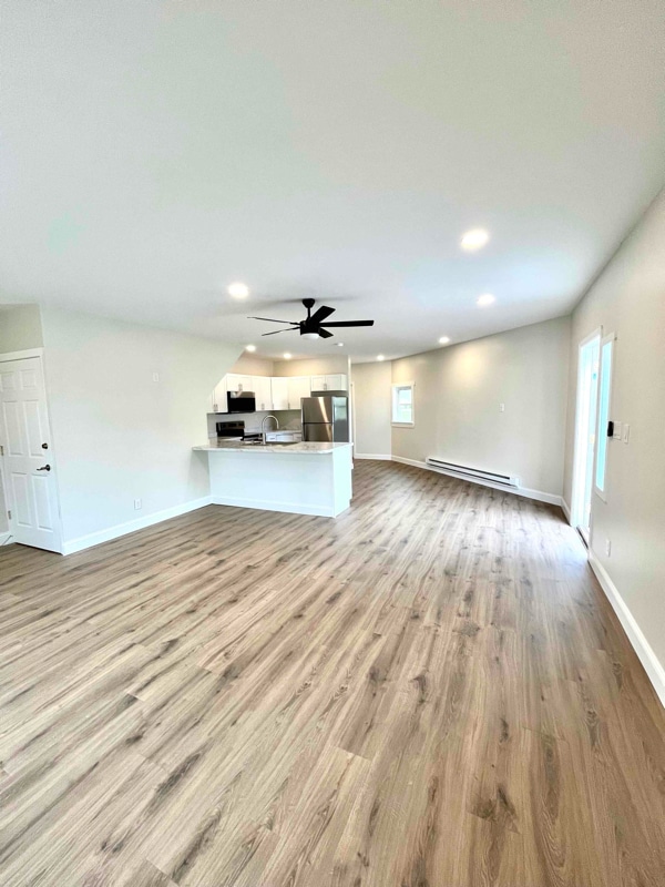 Photo - 62 East Ave Unidad C_ east