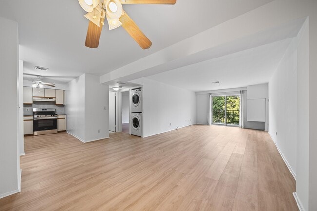Building Photo - 99 Teaneck Rd Rental