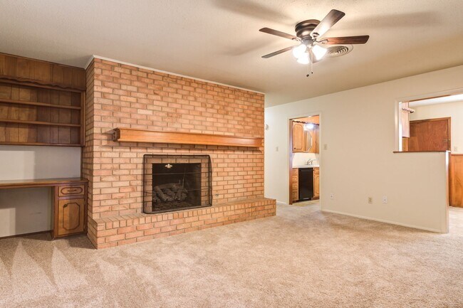 Photo - Wonderful 2 Bedroom 1.5 Bathroom Duplex!!!