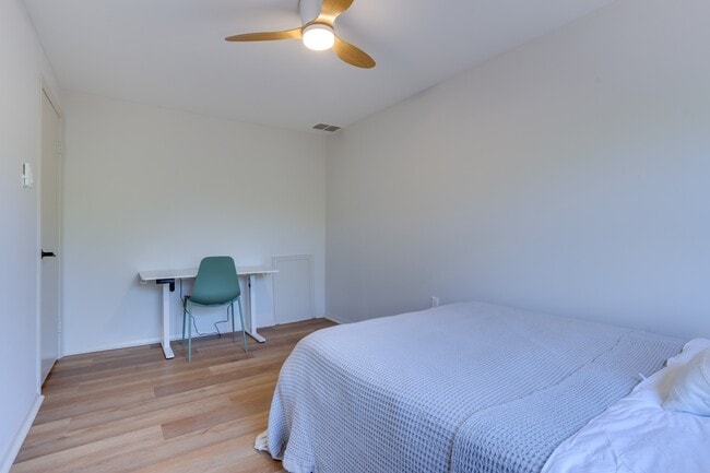 8032 St Annes Ct Unidad UL 1