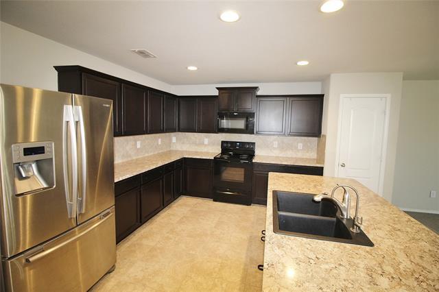 Photo - 210 Hackney St