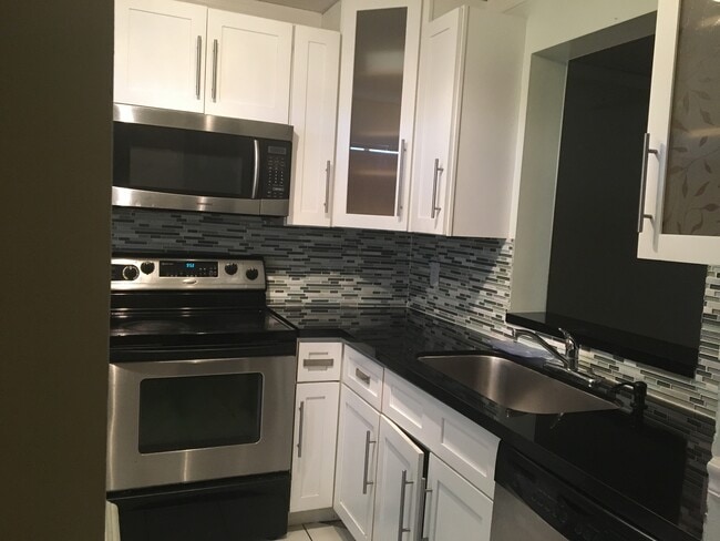 Photo - 8740 Sherman Cir N