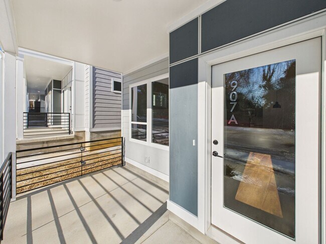 Photo - 907 Bainbridge St Unidad A