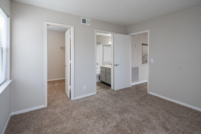 Brentwood Bedroom-Granite