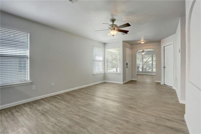 Photo - 15215 Parrish Ln