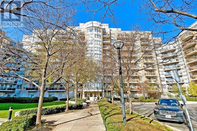 Photo - 650 Lawrence Ave W Unit 915