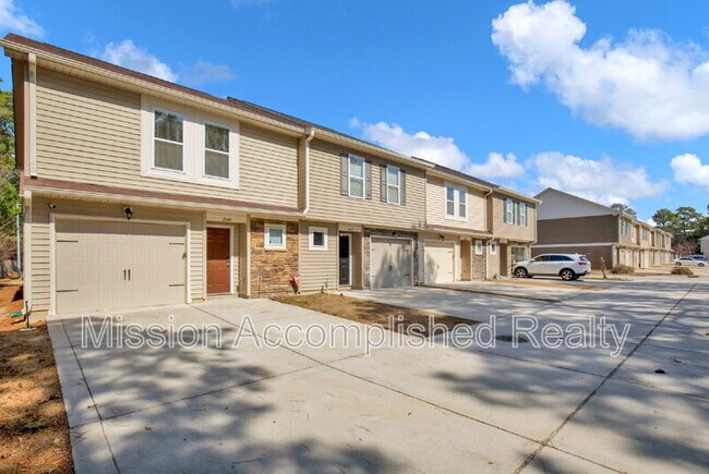 Photo - 2644 Middle Br Bnd