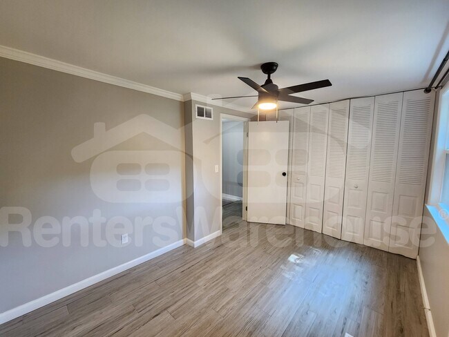 846 Regal Path Ln