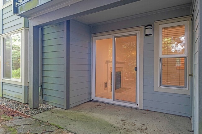 Building Photo - Easy on the Budget, Water/Sewer/Garbage/Pa... Rental