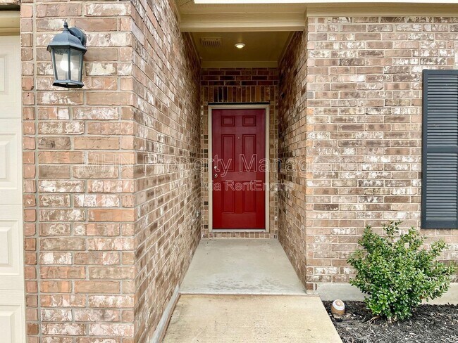 Photo - 1200 Legend Pass