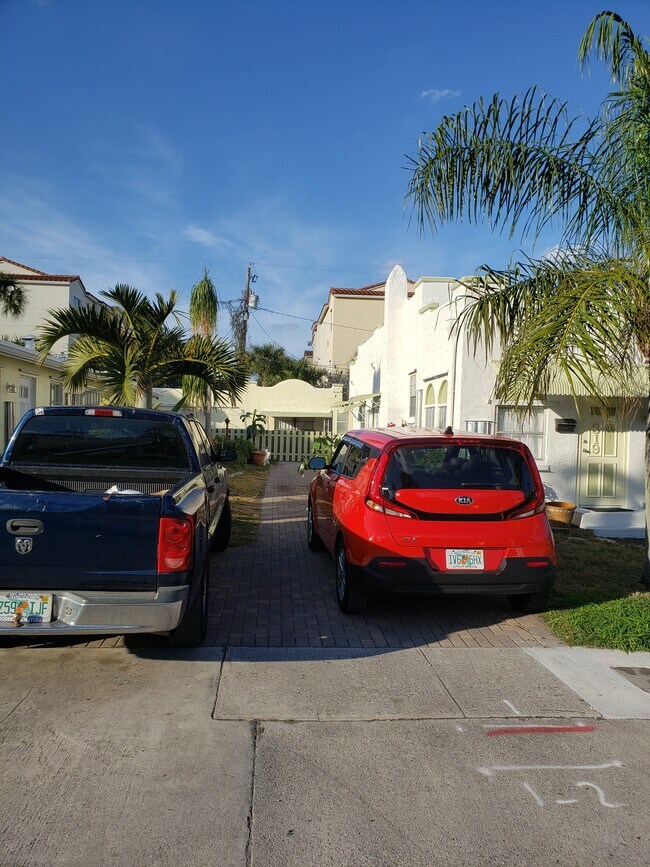 Photo - 319 Kenilworth Blvd