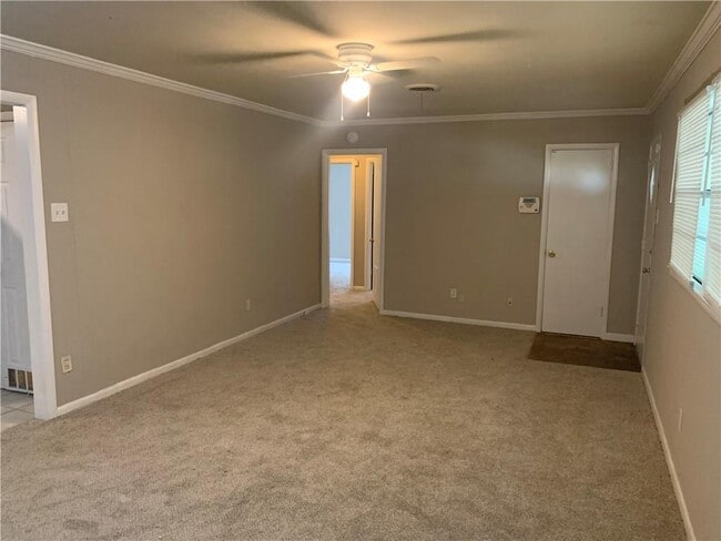 Photo - 3062 Pickell Dr